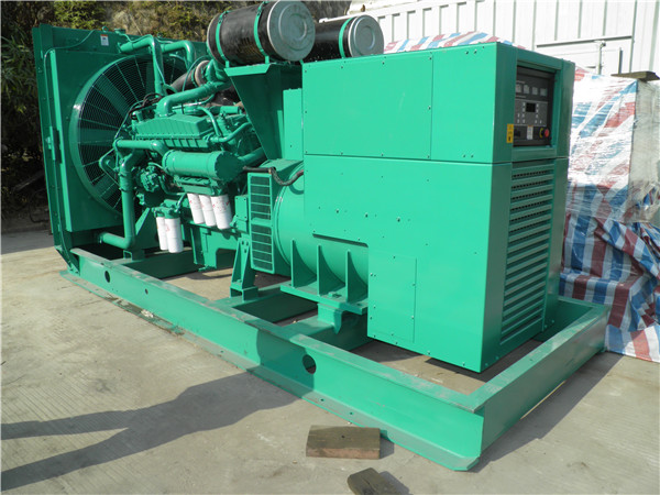 孙吴出租发电机 发电机组厂家：柴油发电机组的控制屏的作用是什么？