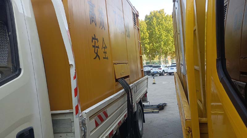 孙吴如何判断柴油发电机组和UPS电源的切换时间是否符合要求？