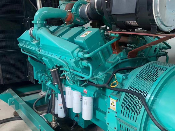 孙吴更换100kW柴油发电机组机油时，需要注意哪些事项？